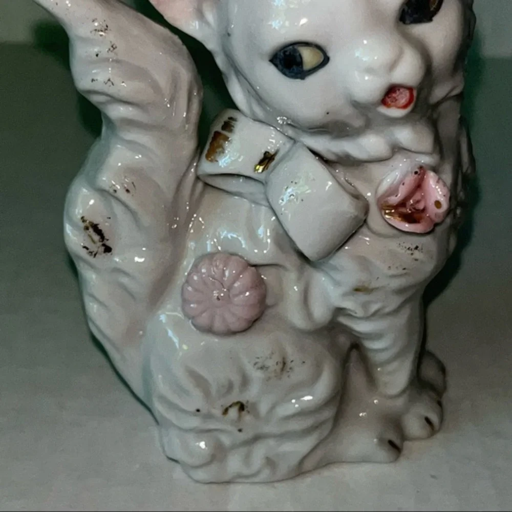 Vintage Porcelain Hand Painted‎ Cat Figurine